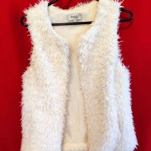 Charlotte Russe Faux Fur White Cream Vest